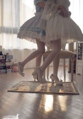 制服诱惑在线播放_视频大全成人直接看