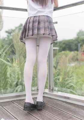 赤裸红唇_DVD高清视频观看