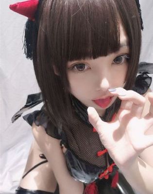 高岭家双生花动漫在哪里观看_十万网红美女美酱